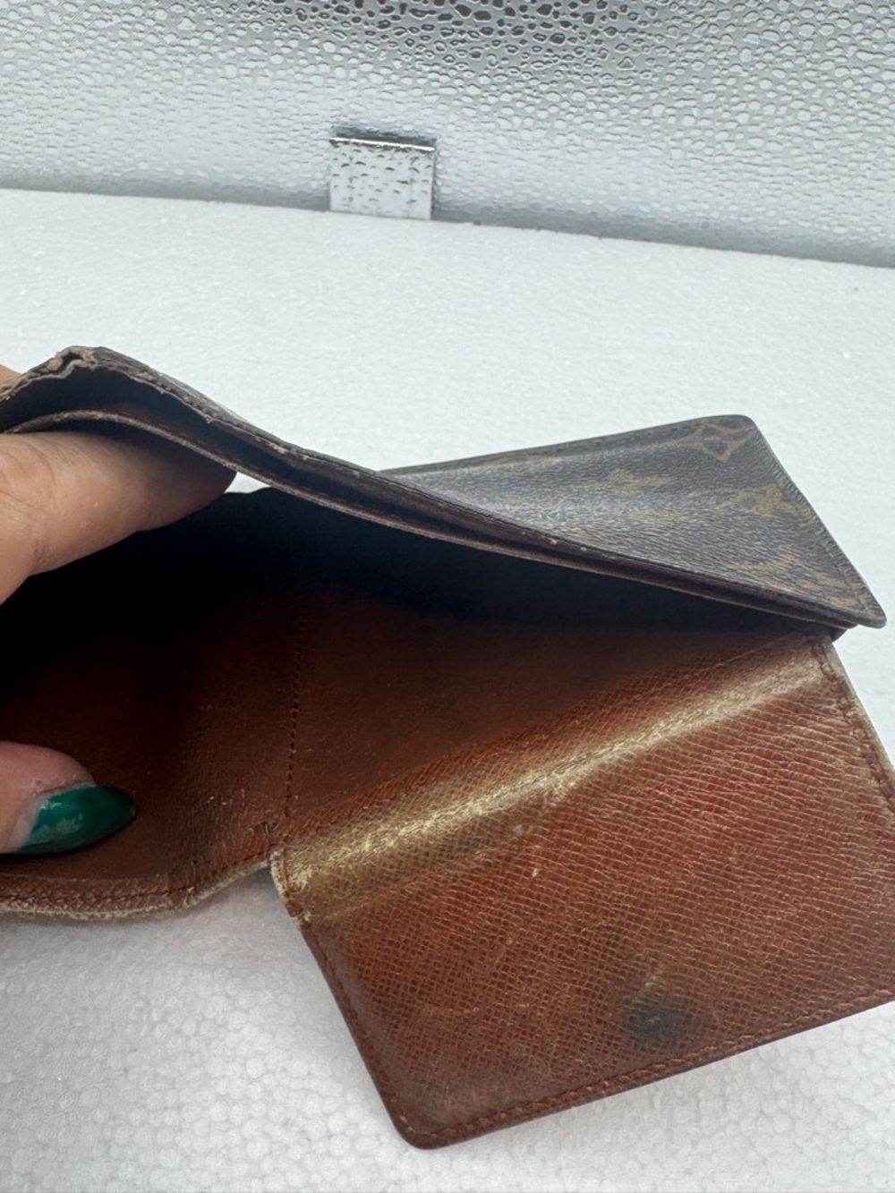 Louis Vuitton Monogram Canvas Wallet in Brown and Tan - Fair Condition - Picture 8 of 10